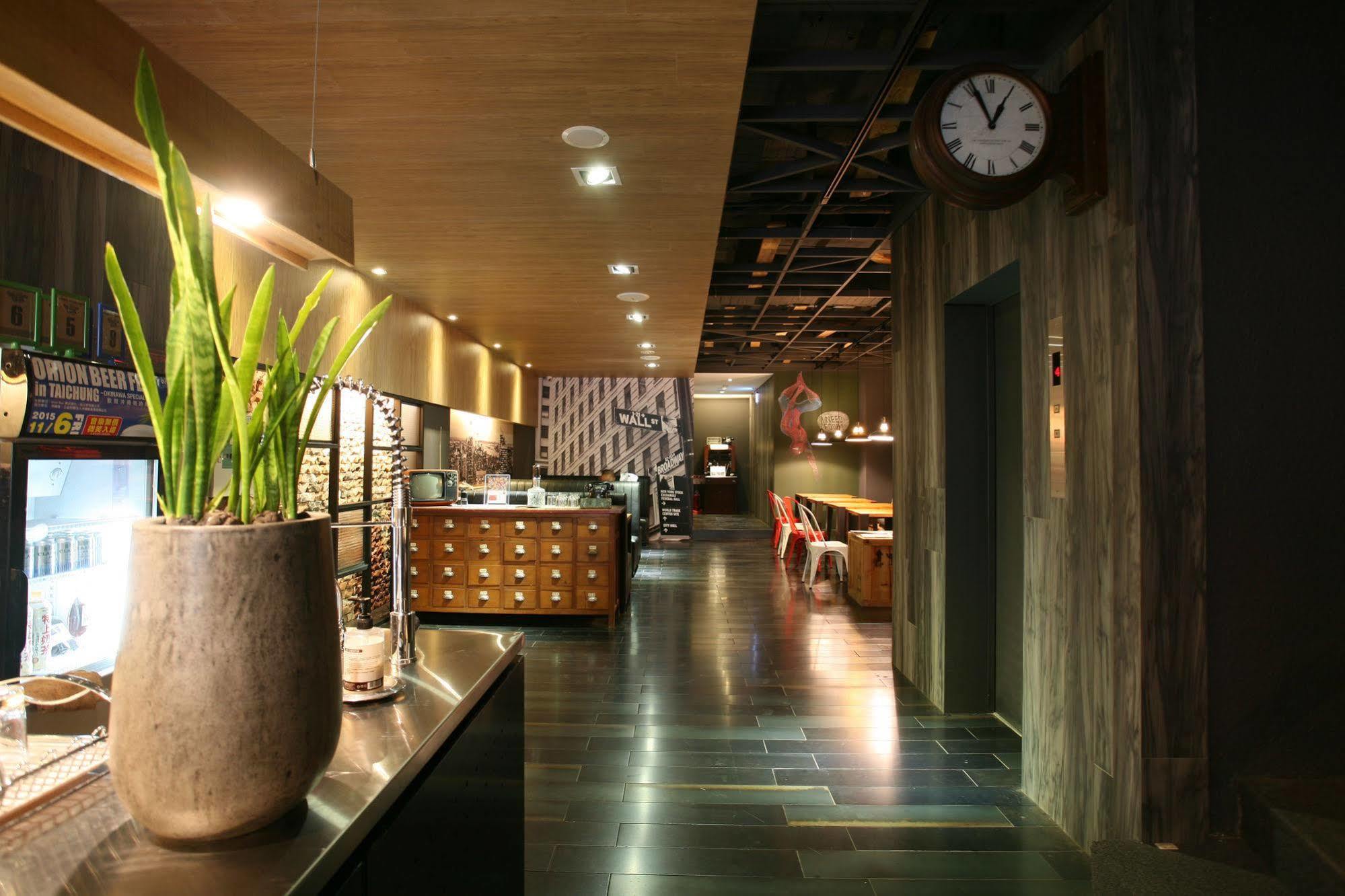 P&F Hotel Taichung Eksteriør bilde