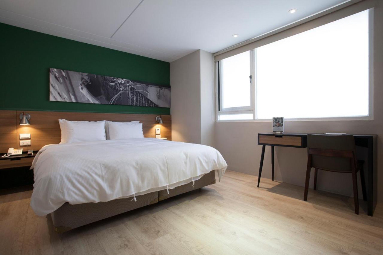 P&F Hotel Taichung Eksteriør bilde